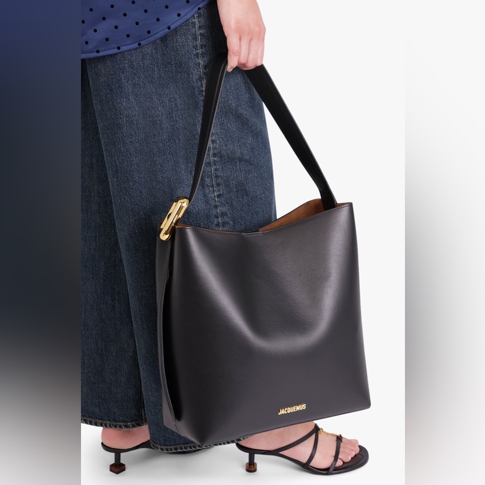 Black jacquemus Le Rigolo bag